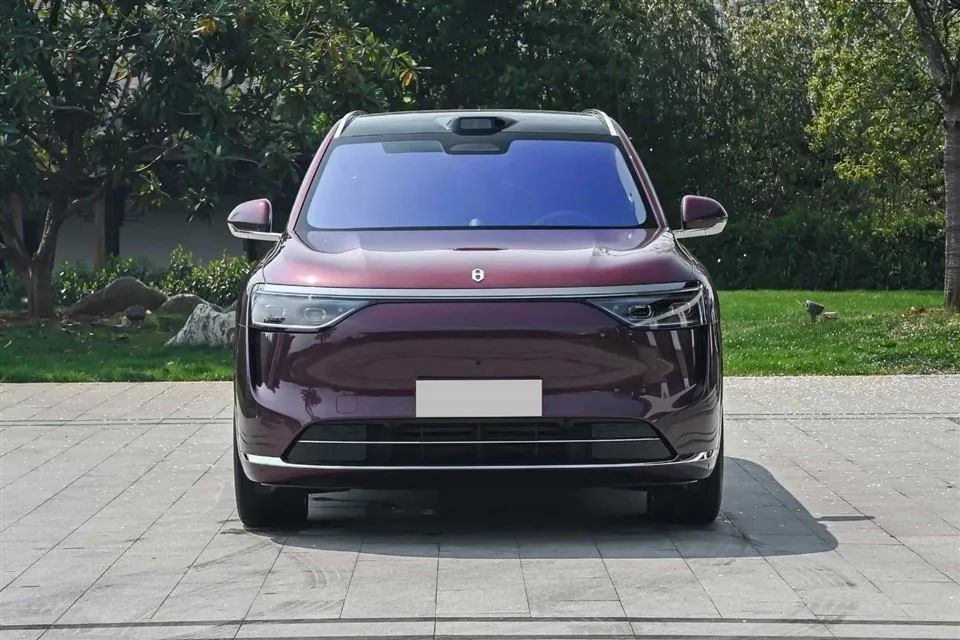 2025 Huawei Aito M8 Suv Extended Range Electric Vehicle